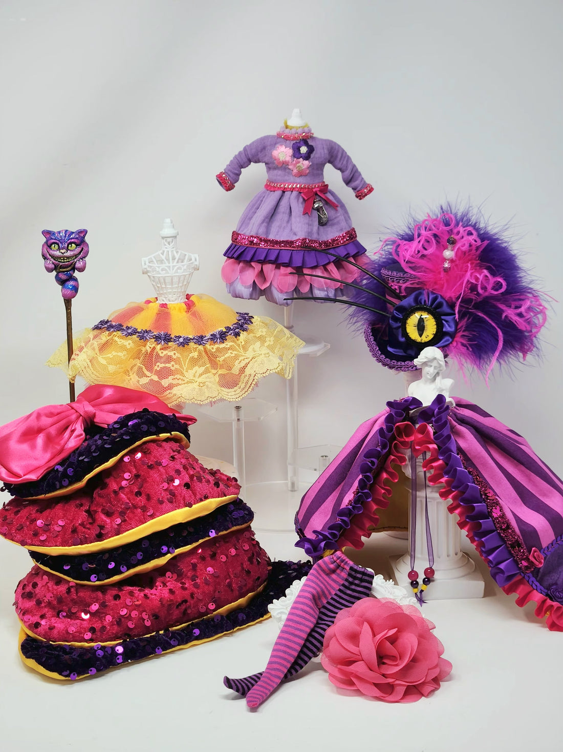 Blythe Outfit inspired by Wonderland's Cheshire Cat, OOAK, 8-Piece Ensemble, Couture